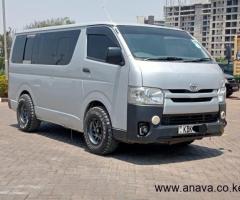 Toyota Hiace - 2