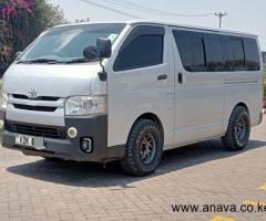 Toyota Hiace - 4