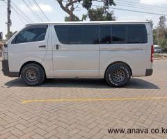 Toyota Hiace - 7