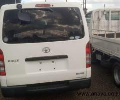 Toyota hiace - 2