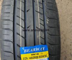 225 /40 R19 BEARWAY