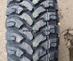 235 /75 R15 MT Comforser