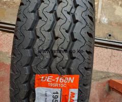 195 R15 Maxxis (commercial)