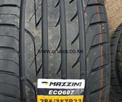 285 /35 R22 MAZZINI