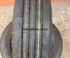 225 /80 R17. 5 Yokohama (Japan)