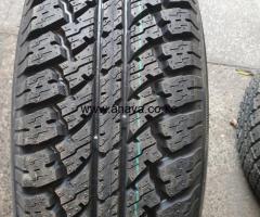 235 /75 R15 MAXTREK