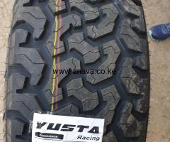 265 /65 R17 YUSTA. A/T