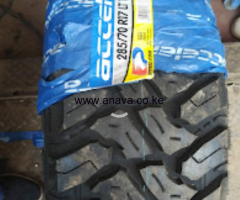 285 /70 R17 MT (Accelera)