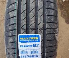 215 /65 R16 MAXTREK