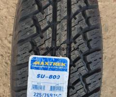 225 /75 R15 (MAXTREK) commercial.