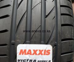 225 /55 R19 Maxxis